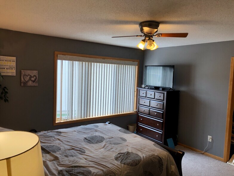 Building Photo - 2156 Willow Trail