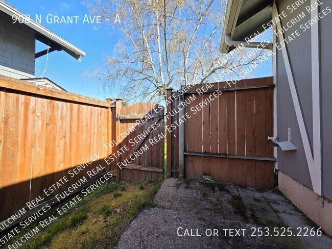 Building Photo - 908 N Grant Ave