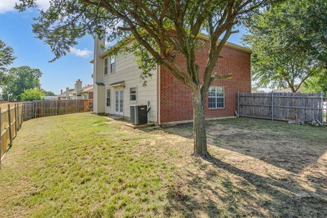 Building Photo - 901 Greenbend Dr