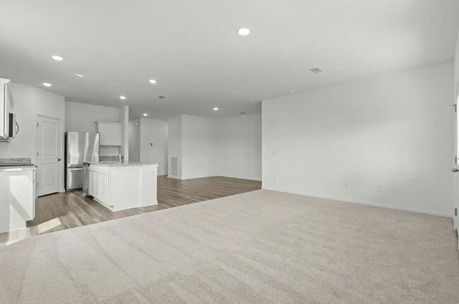 Building Photo - 141 Rother Pl