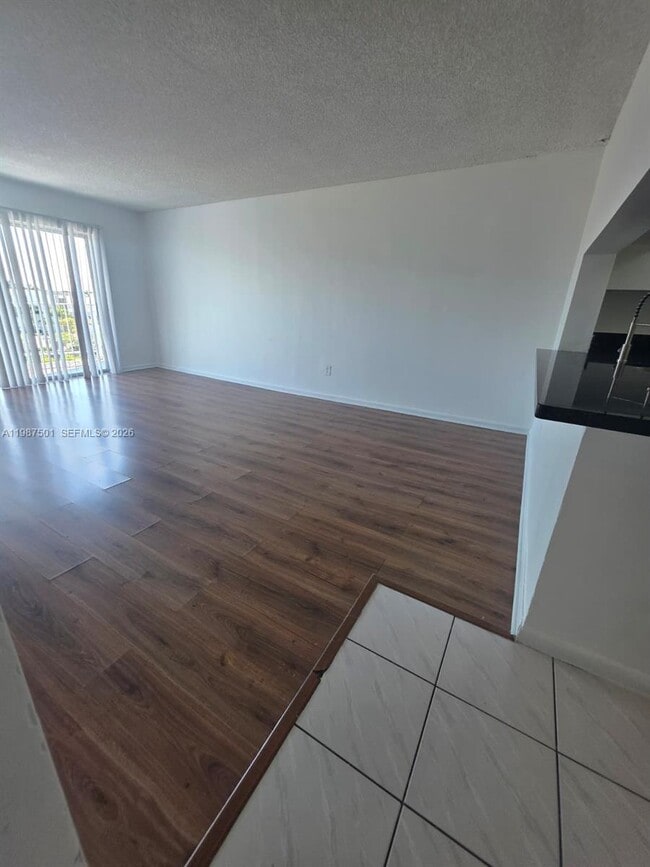 Building Photo - 494 NW 165th St