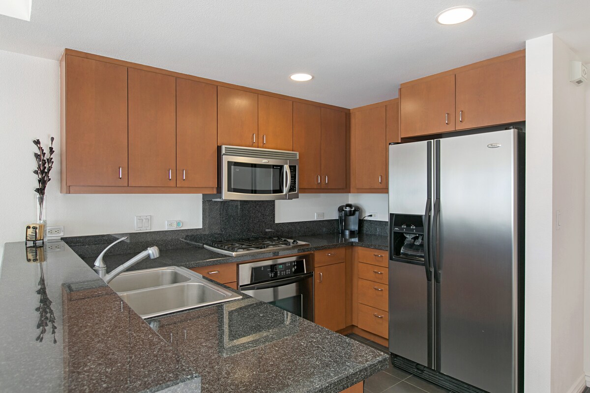 Building Photo - 875 G St