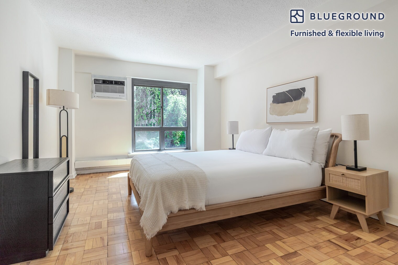 Building Photo - 300 E 51st St