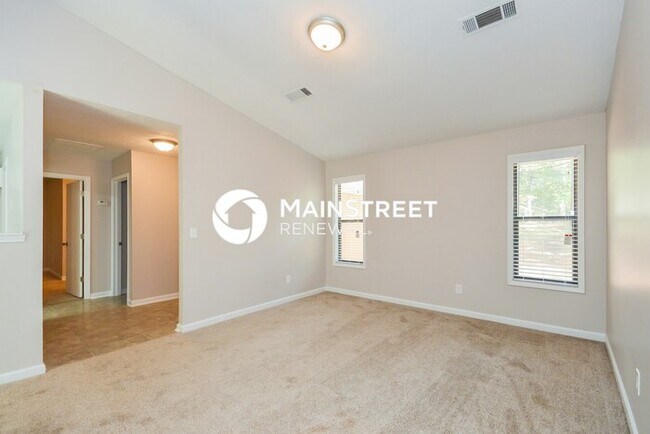 Building Photo - 3 Bedroom Pet-Friendly Home in Conyers, GA with Main Street Renewal