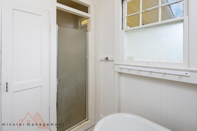 Building Photo - 218 Paiko Dr