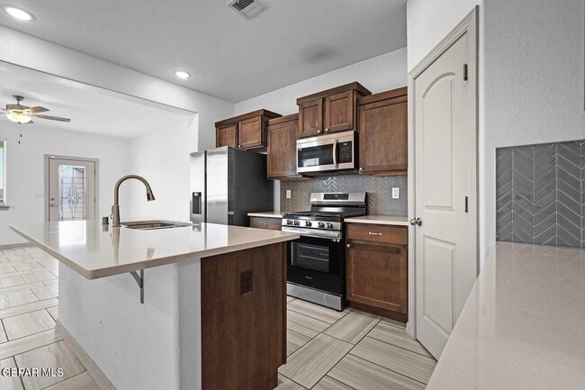 Building Photo - 14963 Pebble Hills Blvd