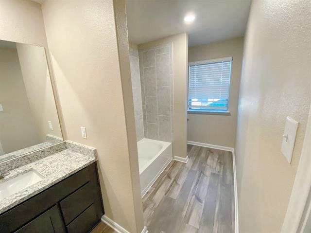 Building Photo - 200 Lk Rdg Dr