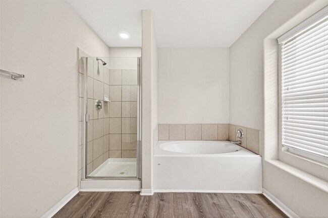 Building Photo - 3031 View Valley Trail