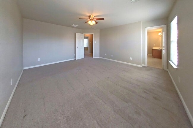 Building Photo - 29303 Legends Hill Dr