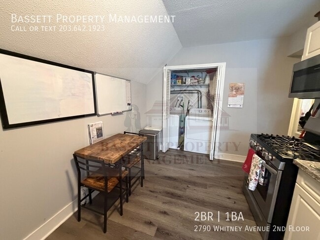 Building Photo - 2790 Whitney Ave