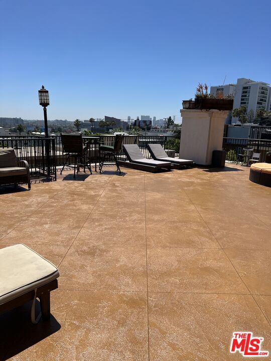 Building Photo - 1146 Hacienda Pl
