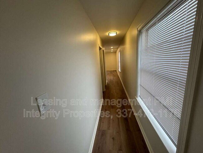 Building Photo - 105 Meaux Blvd