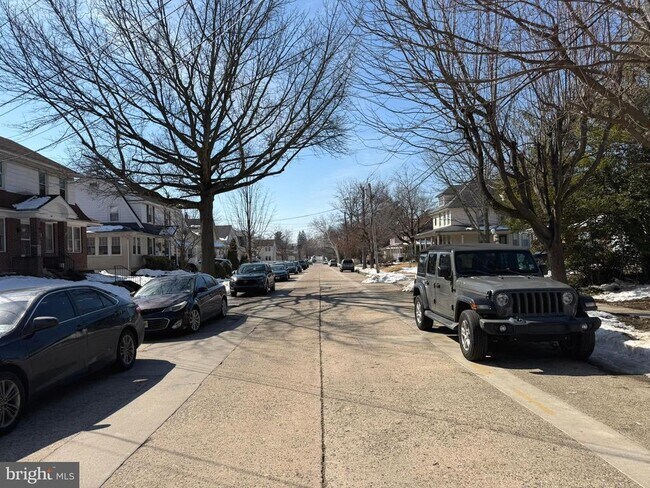 Building Photo - 244 Mansion Ave