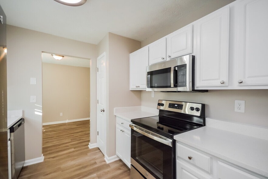 Building Photo - 9162 S Sterling Lakes Dr