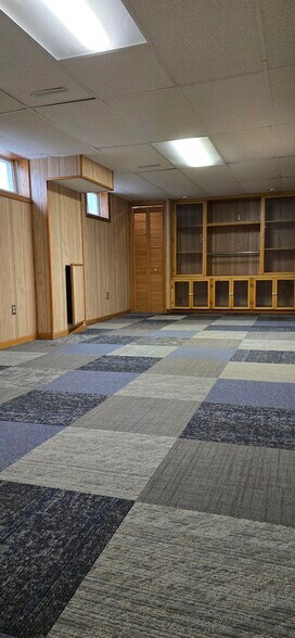 Building Photo - 1420 Thompson Ave