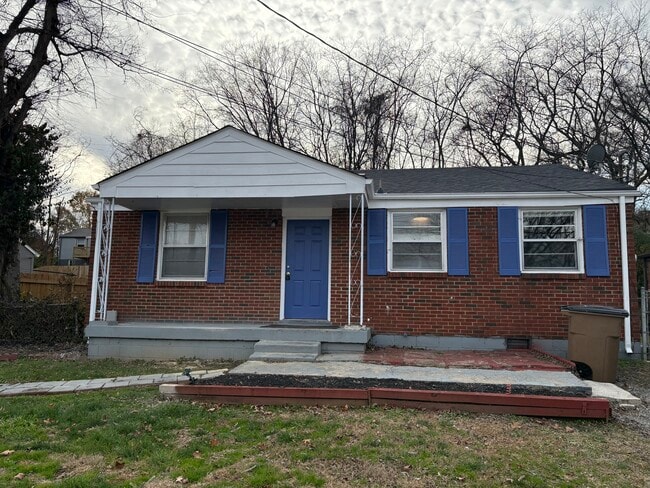 Building Photo - 3225 Panorama Dr