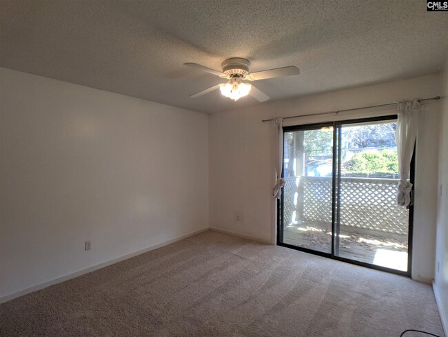 Building Photo - 5004 Village Creek Dr