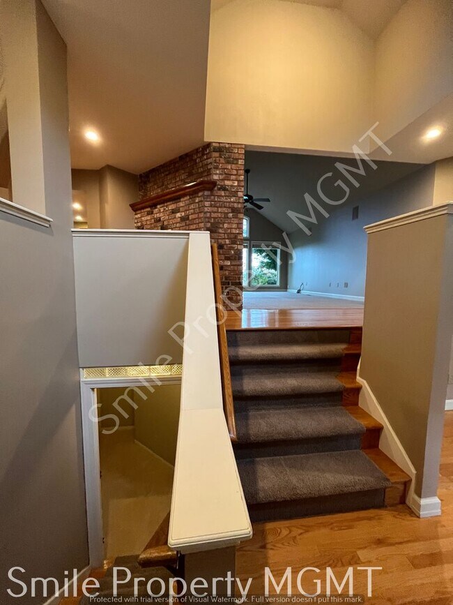Building Photo - Nice house