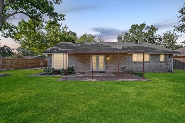 Building Photo - 5322 Inwood Dr