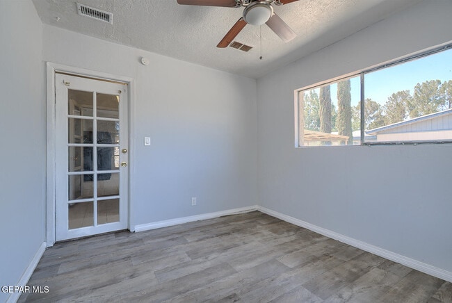 Building Photo - 10368 Potencia Dr