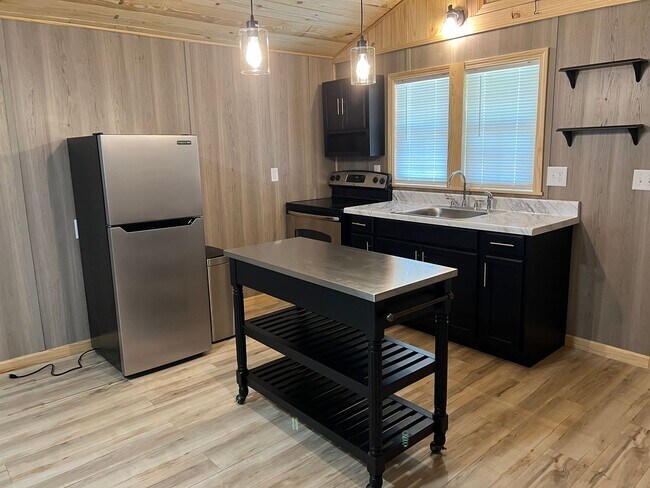 Building Photo - 120 Galaxy Dr