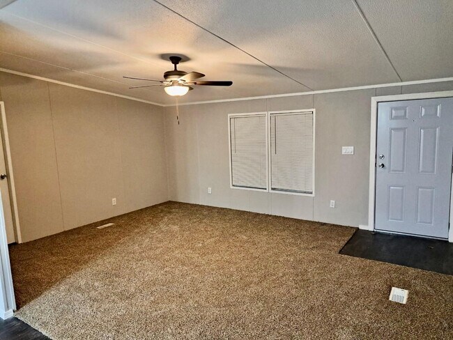 Building Photo - 16414 Trenda Ct