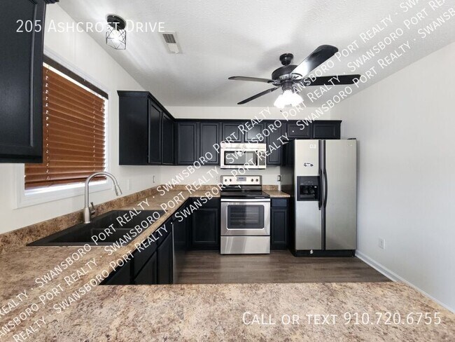 Building Photo - 205 Ashcroft Dr