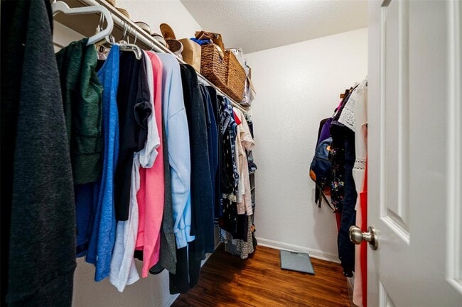 Building Photo - 201 E 35th St