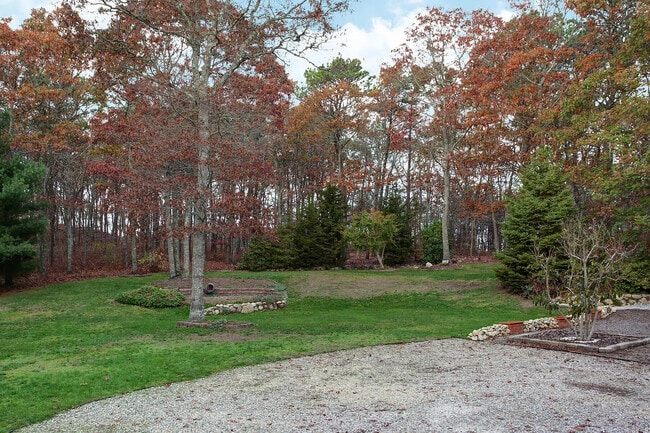 Building Photo - 46 Brush Hill Cir