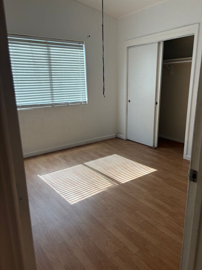 Building Photo - 3 bedroom 2 Bath home in quiet court