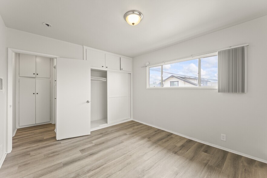 Building Photo - 7015 8th Ave