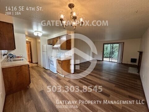 Building Photo - 1416 SE 4th St