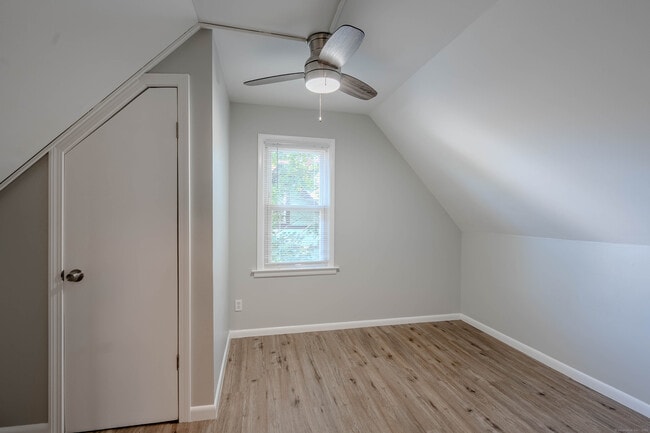 Building Photo - 37 Quintard Ave