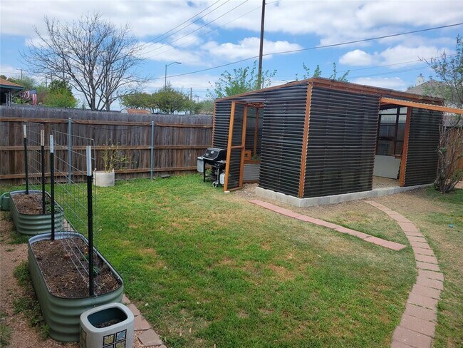 Building Photo - 17745 Loch Linnhe Loop