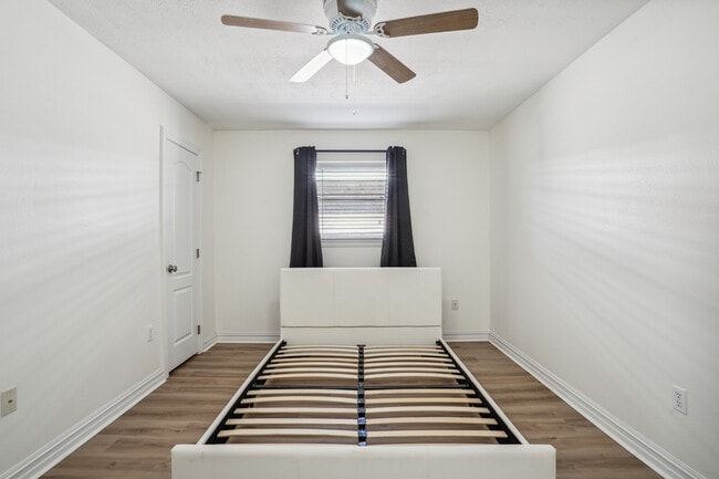 Building Photo - 2 Schill Ave