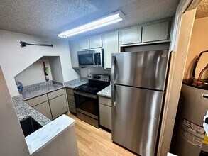 Building Photo - ***West Campus Apartment for Rent * Pet Friendly * Walk to UT Campus * On Bus Route * Spacious * ...