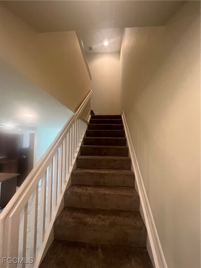 Building Photo - 9453 Montebello Way