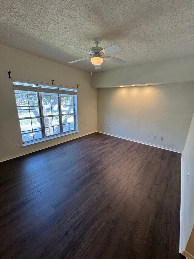 Building Photo - 4438 Harlanwood Dr