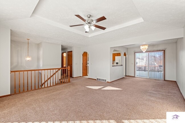 Building Photo - AVAILABLE NOW!