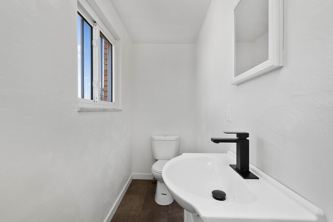 Building Photo - AVAILABLE MAY 1ST — STUNNING 3-BEDROOM HOME IN PENN HILLS!