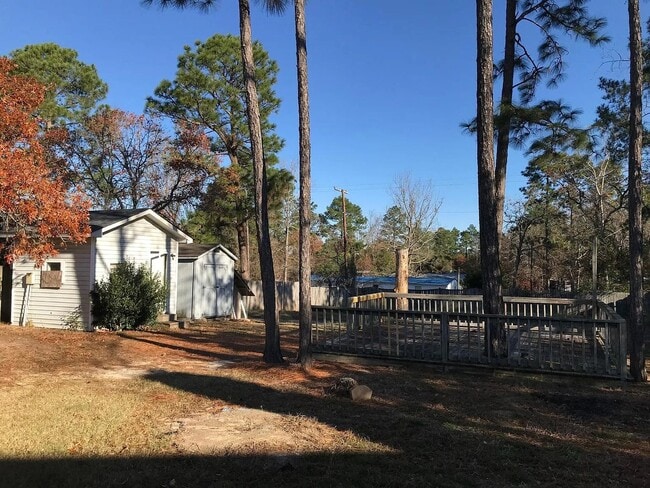 Building Photo - Immaculate and spacious home