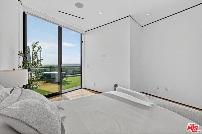 Building Photo - 17816 Porto Marina Way