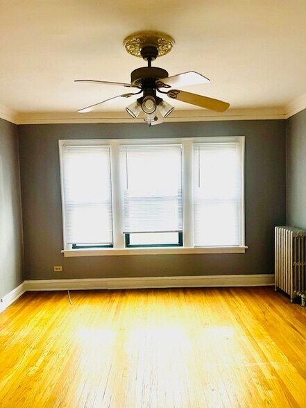 Building Photo - 7601 S Prairie Ave