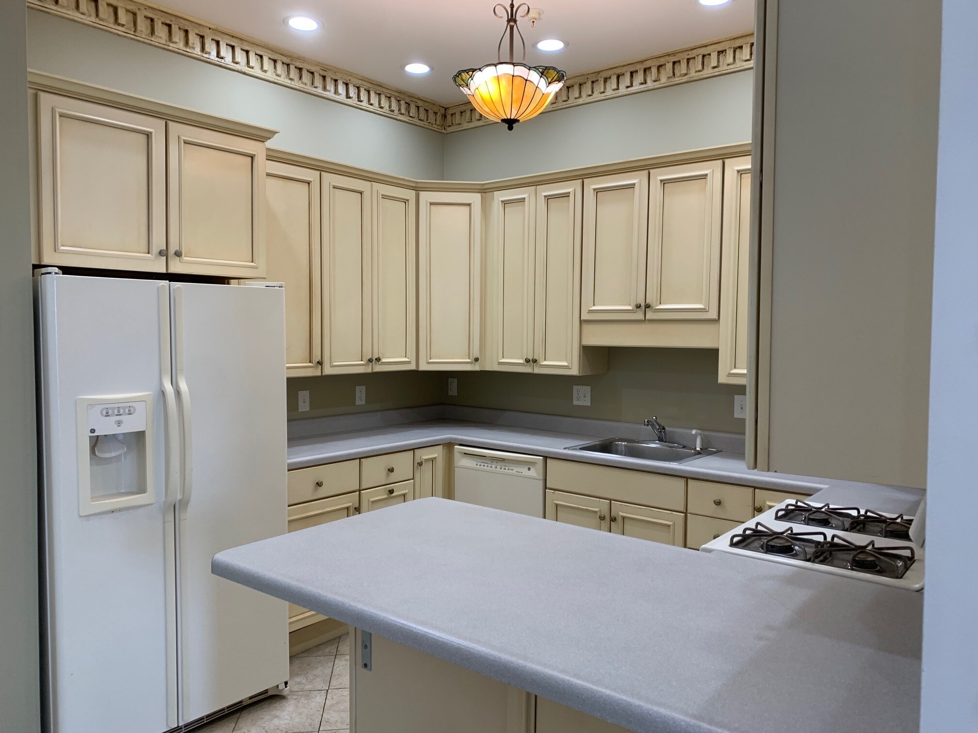 Building Photo - 515 N Main St