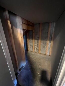 Building Photo - Basement home with a fenced in backyard