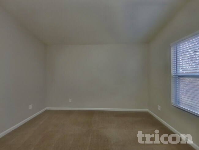 Building Photo - 1613 Brookgreen Ave