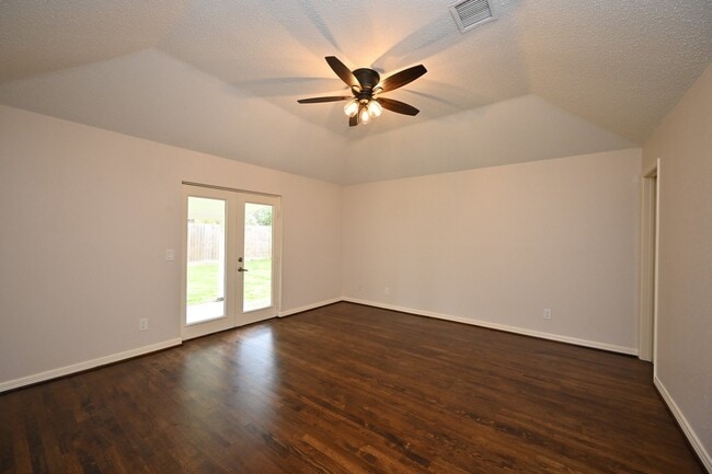 Building Photo - 1511 Apple Park Dr