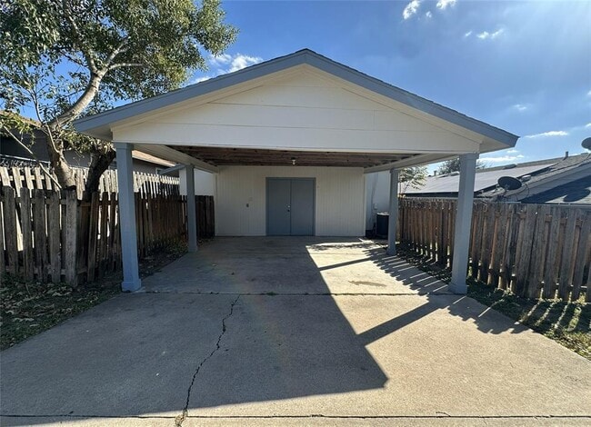 Building Photo - 5724 Signal Point