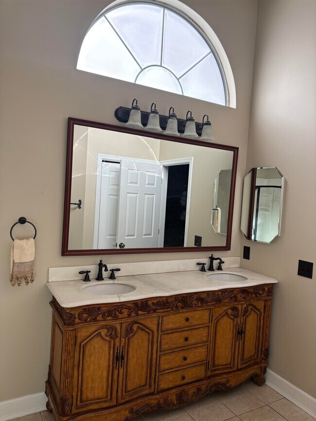 Building Photo - 163 Sugar Plum Dr