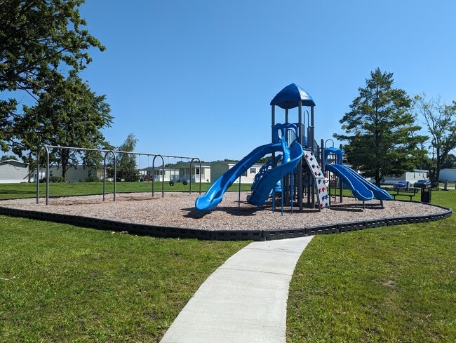 Building Photo - 46000 Geddes Rd